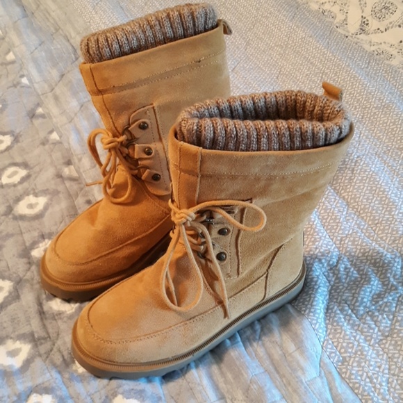 BearPaw Shoes - Bearpaw suede boots 1664W